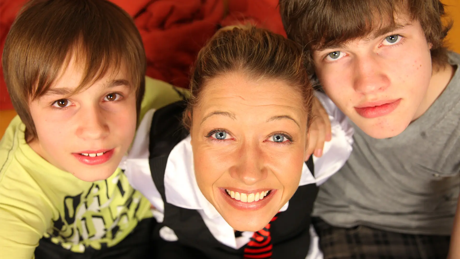 Une semaine sans médias : l'émission télé qui éteint ta télé !